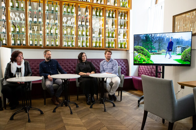 Tisková konference Skryté skvosty (Lenka Poláková, Jaroslav Plesl, Naděžda Goryczková, Jan Hergert) | © © Česká televize